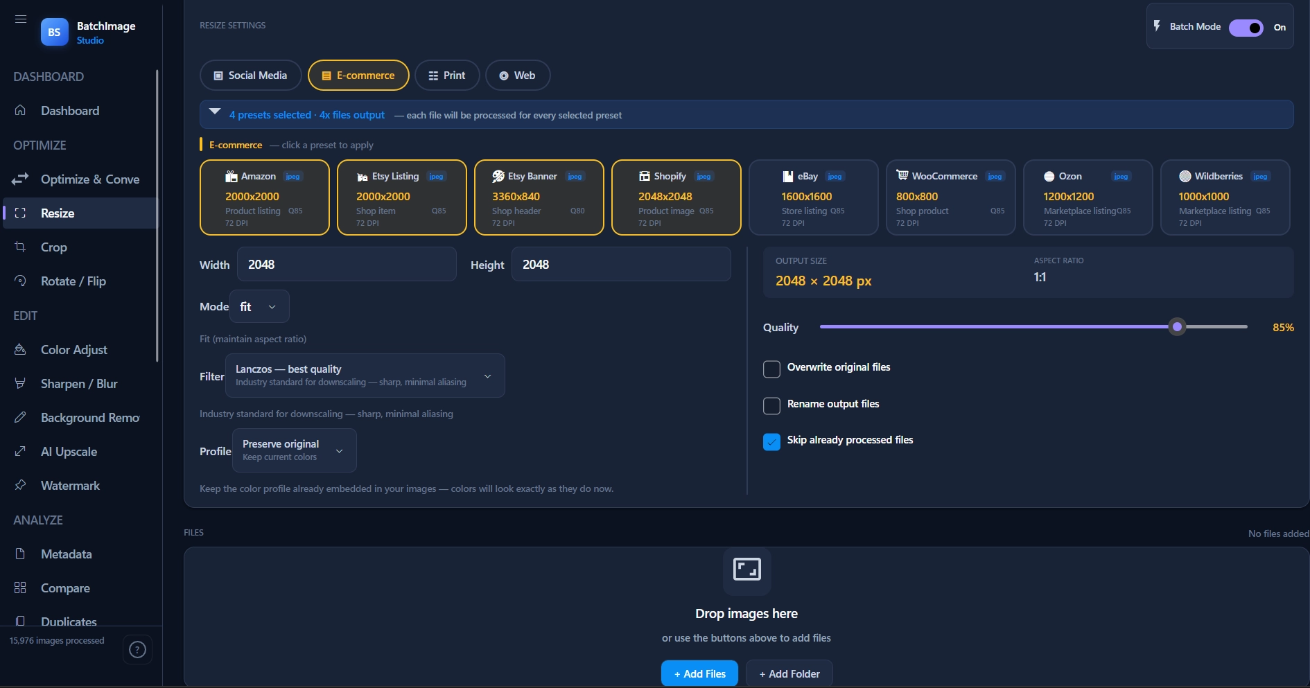 Resize screen with social media, e-commerce and print presets